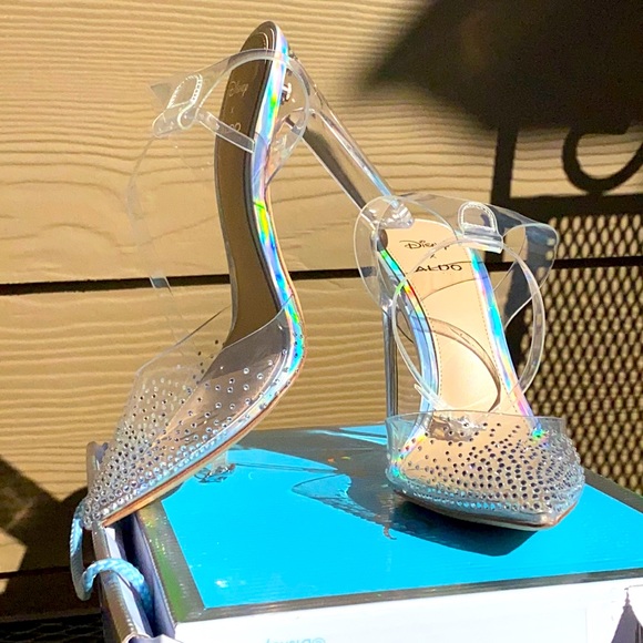 Disney’s x ALDO Cinderella glass slippers - Picture 5 of 5